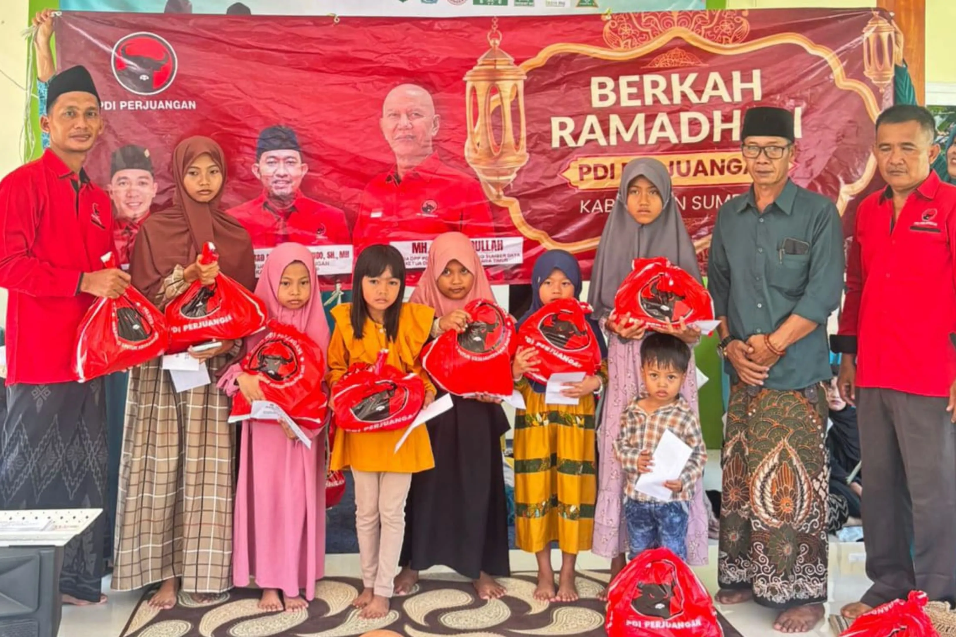 Peduli Wong Cilik di Bulan Ramadan, PAC PDI Perjuangan Arjasa Salurkan Paket Sembako MH. Said Abdullah (Ilustrasi)