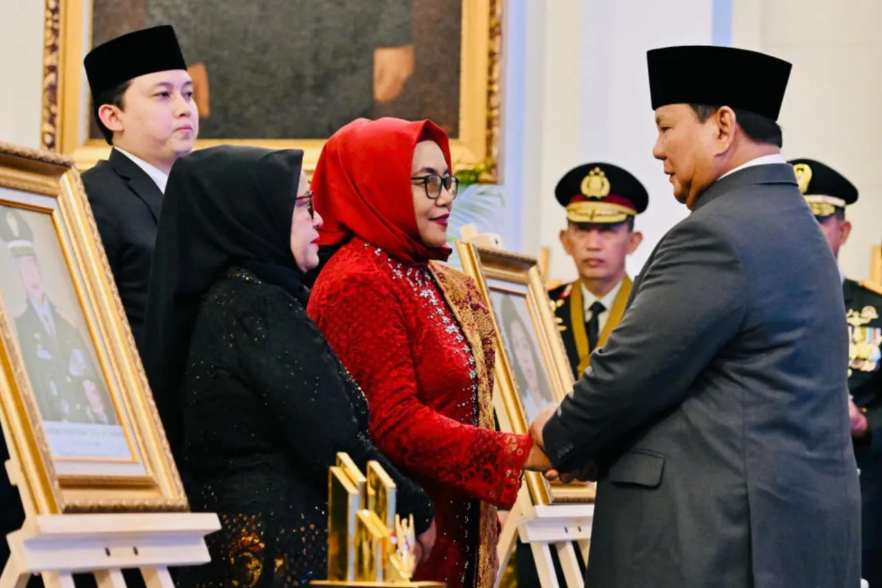 Presiden Prabowo Beri Gelar Pahlawan Nasional ke 10 Tokoh, Ada Soeharto, dan Marsinah (Ilustrasi)