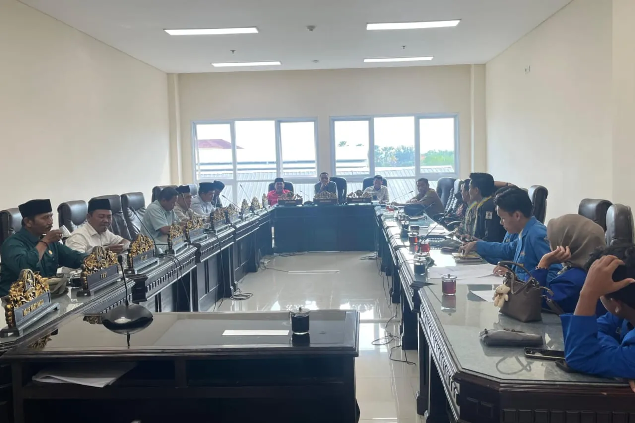 Rapat Dengar Pendapat dengan PMII, DPRD Sumenep Ancam Bubarkan KKKS (Ilustrasi)