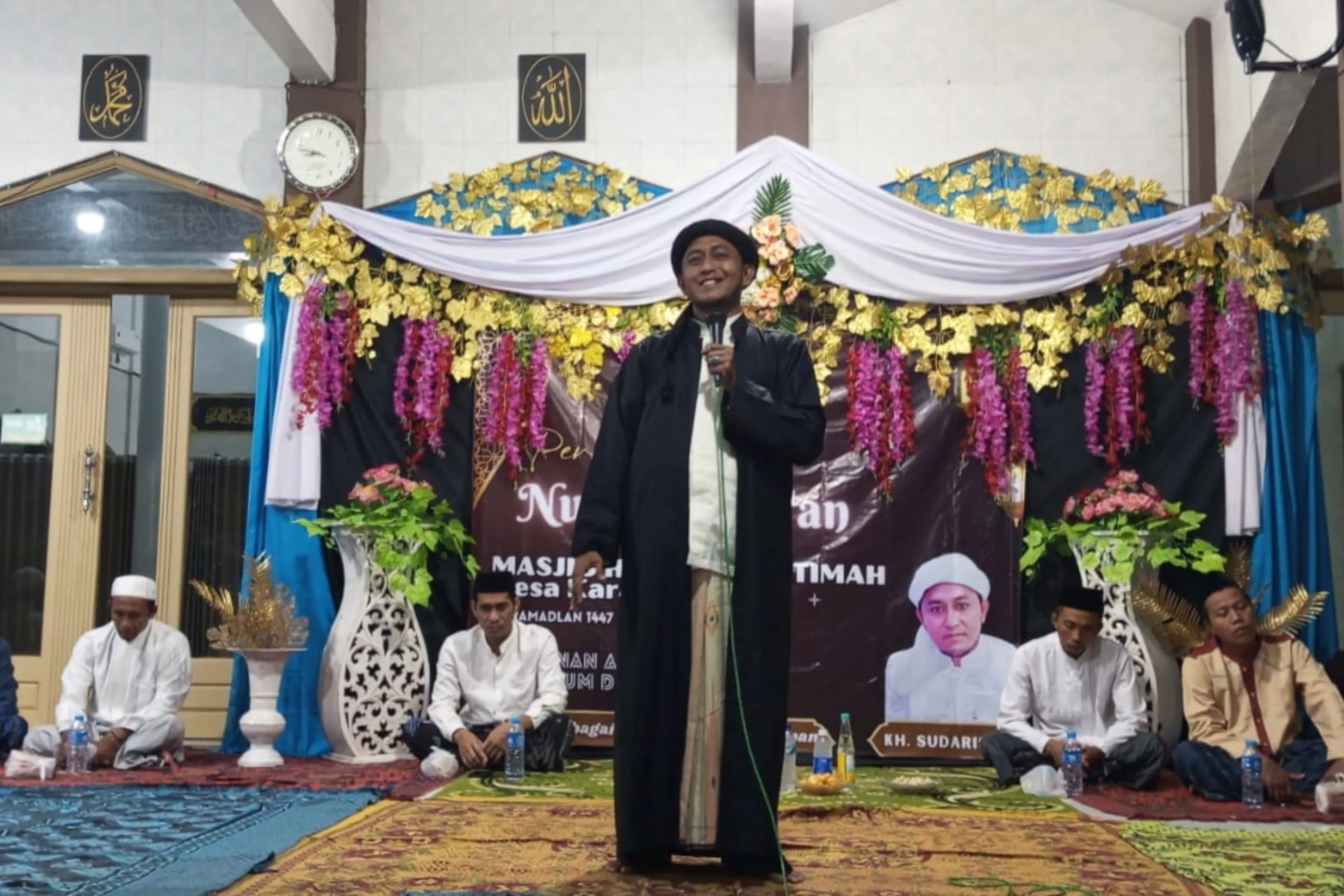 Peringati Nuzulul Quran, Masjid Husnul Khotimah Karangbudi Santuni Anak Yatim (Ilustrasi)