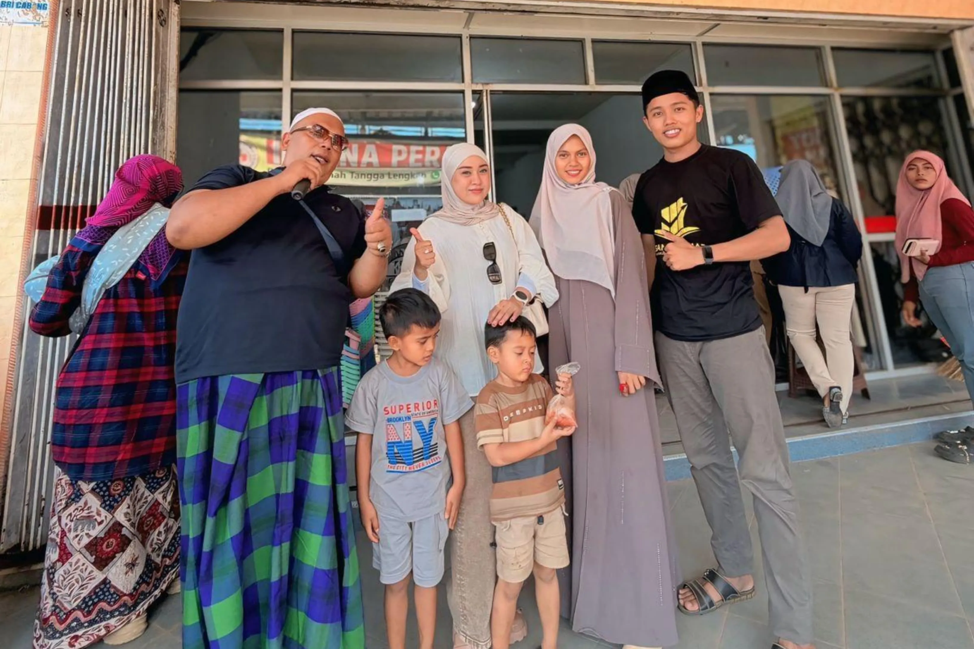 Haswal Group dan MAB Group Resmikan Istana Perabot Serba 2000 di Bukabu Ambunten (Ilustrasi)