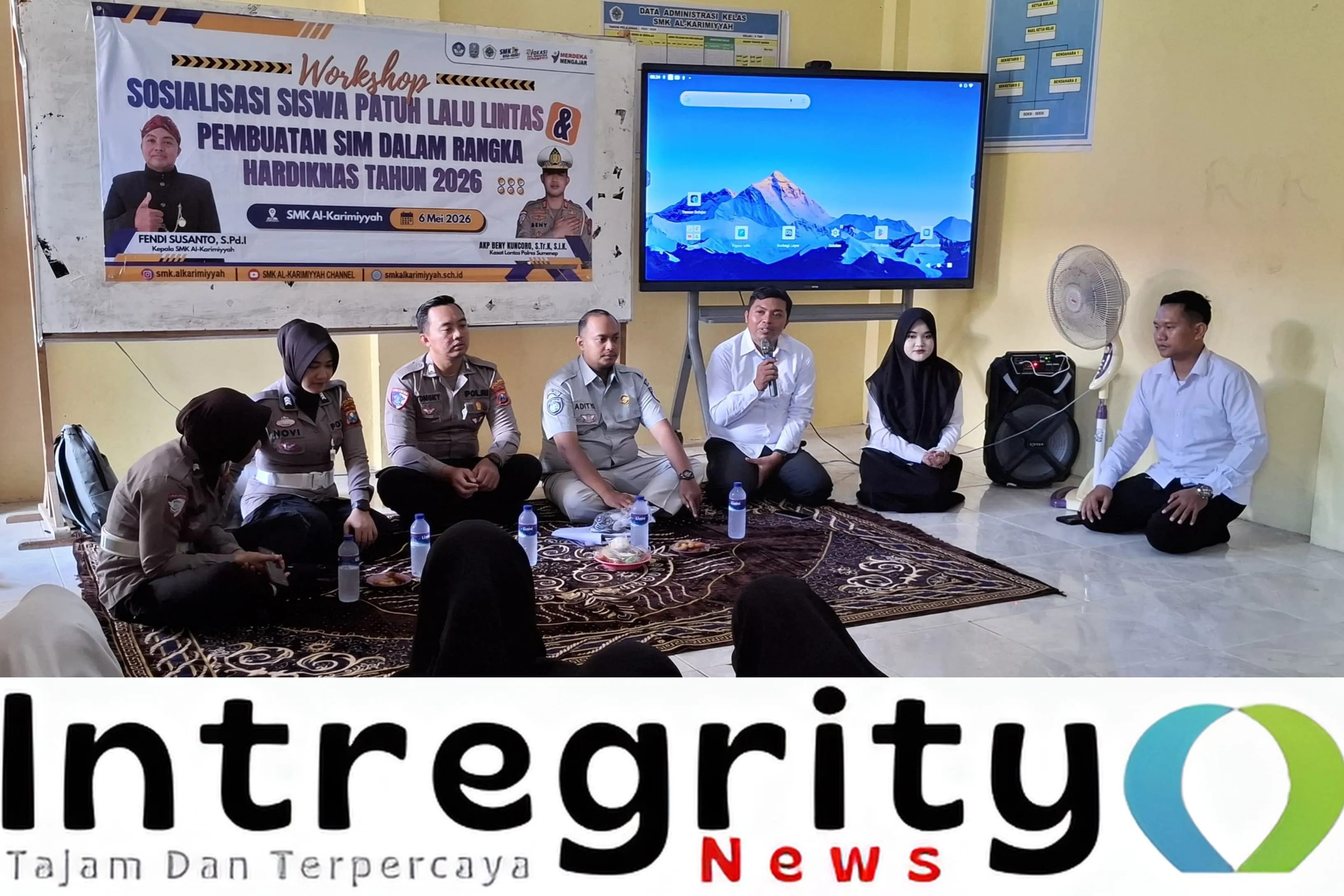 Gandeng Polres Sumenep, SMK Al-Karimiyyah Gelar Sosialisasi Lalu Lintas dan Pembuatan SIM Peringati Hardiknas (Ilustrasi)